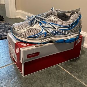 New Balance Sneakers 9.5 EE